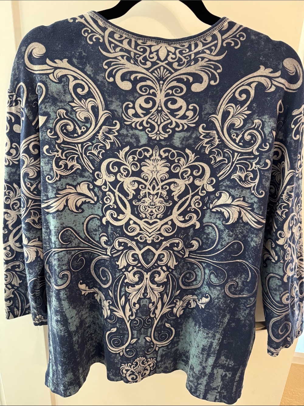 Cactus Bay XL Blue Scroll Rhinestone Top Made in USA - Picture 7 of 7